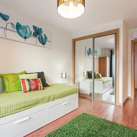 Feels Like Avenidas Novas Spacious Flat Apartman